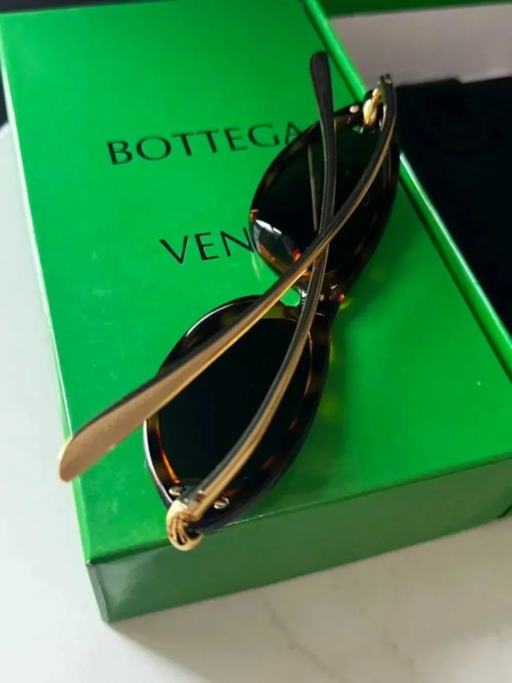 Bottega Veneta authentic style